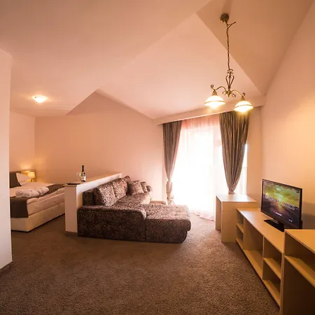 Thermal Seven Seasons Hotel