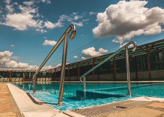 Thermal Seven Seasons מלון 2*