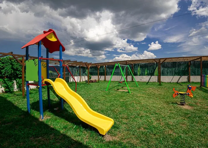 Thermal Seven Seasons מלון 2*